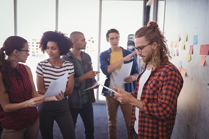 Navigating B2B customer experience in a changed world. - AdobeStock1