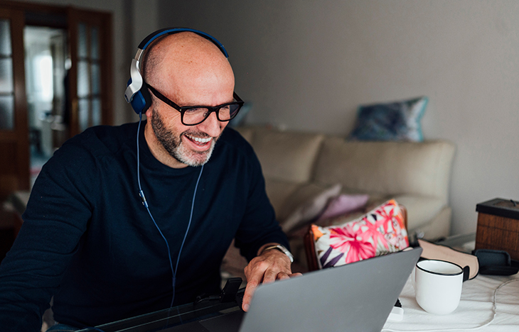 Navigating B2B customer experience in a changed world. - AdobeStock3