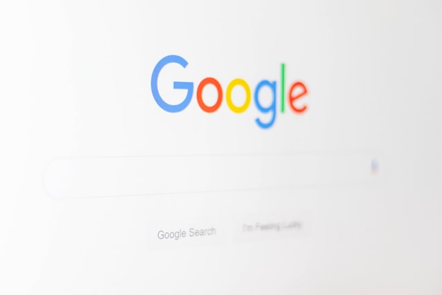 Why Content, Search and Social Must Synchronise - christian wiediger zhZydTyNMPg unsplash