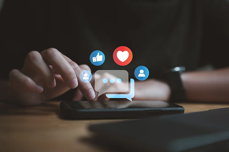The role of social media advertising for B2B companies. - AdobeStock 462107702