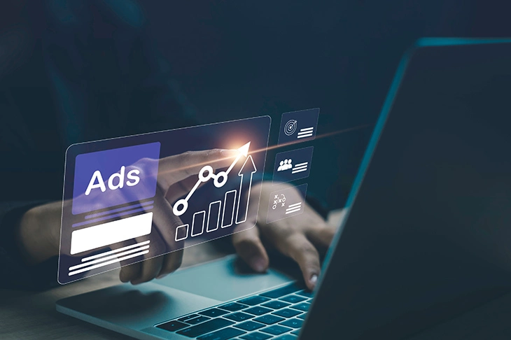 The role of social media advertising for B2B companies. - AdobeStock 737204373