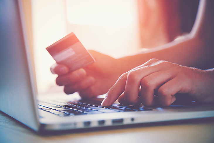 The benefits of content marketing for B2B brands. - Online shopping 1 730x486 1